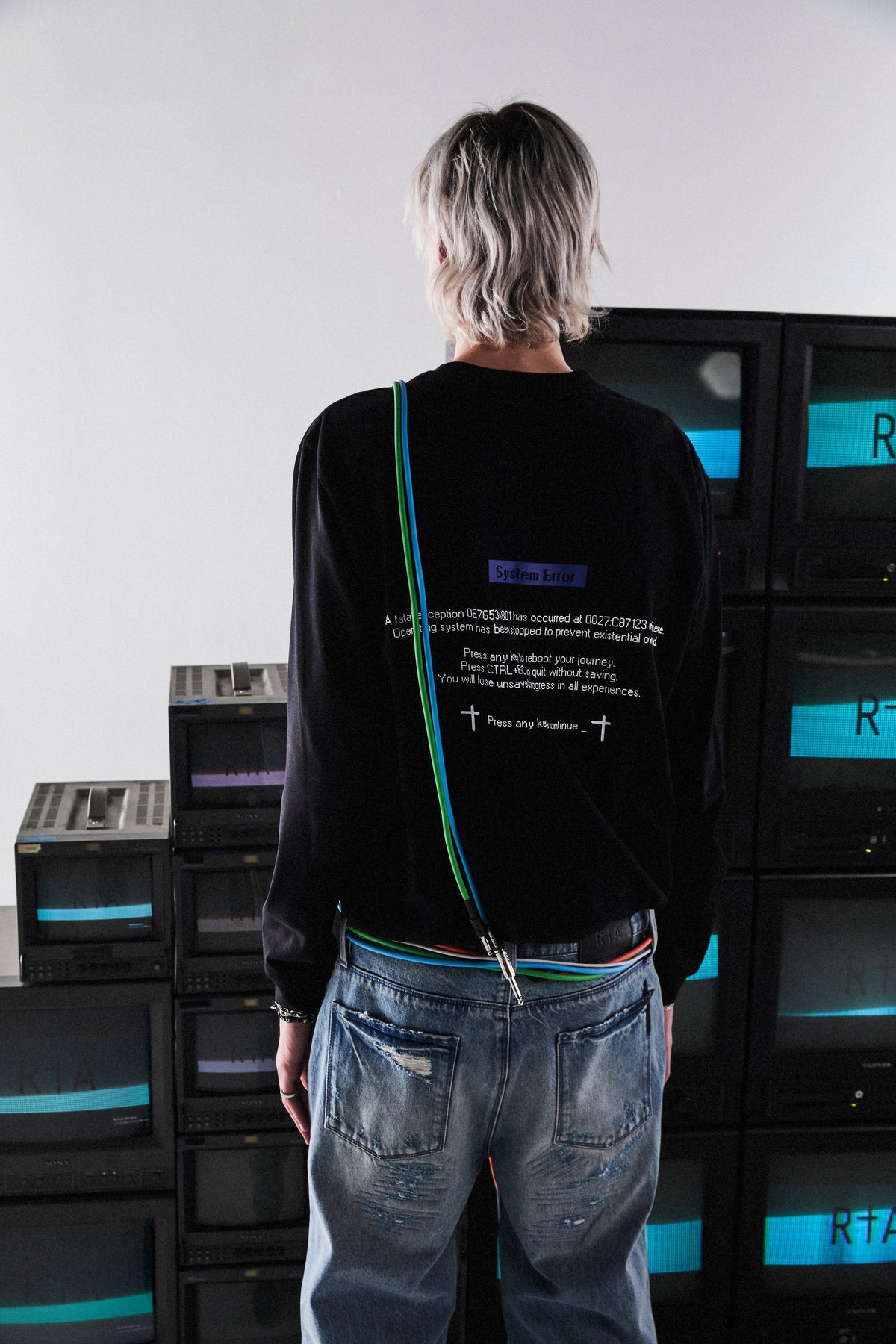 LAWRENCE LONG SLEEVE TEE | BLACK SYSTEM ERROR