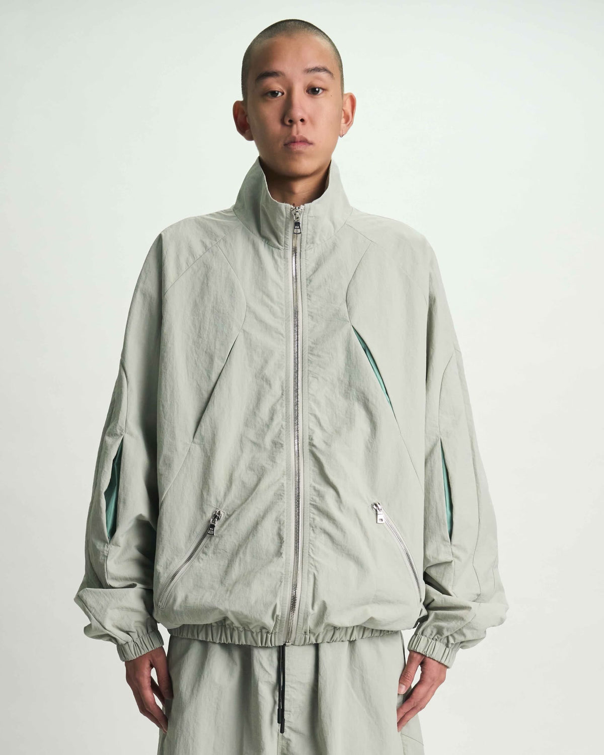 EERO PARACHUTE JACKET | SMOKE