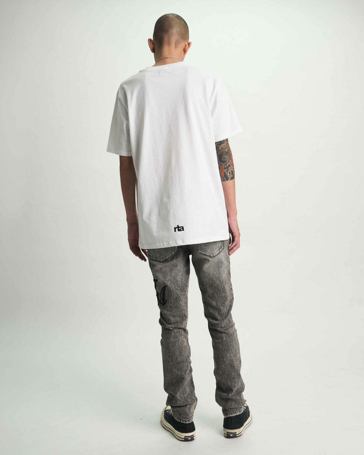 BRYANT SKINNY JEAN | STONE HAZE CURSIVE