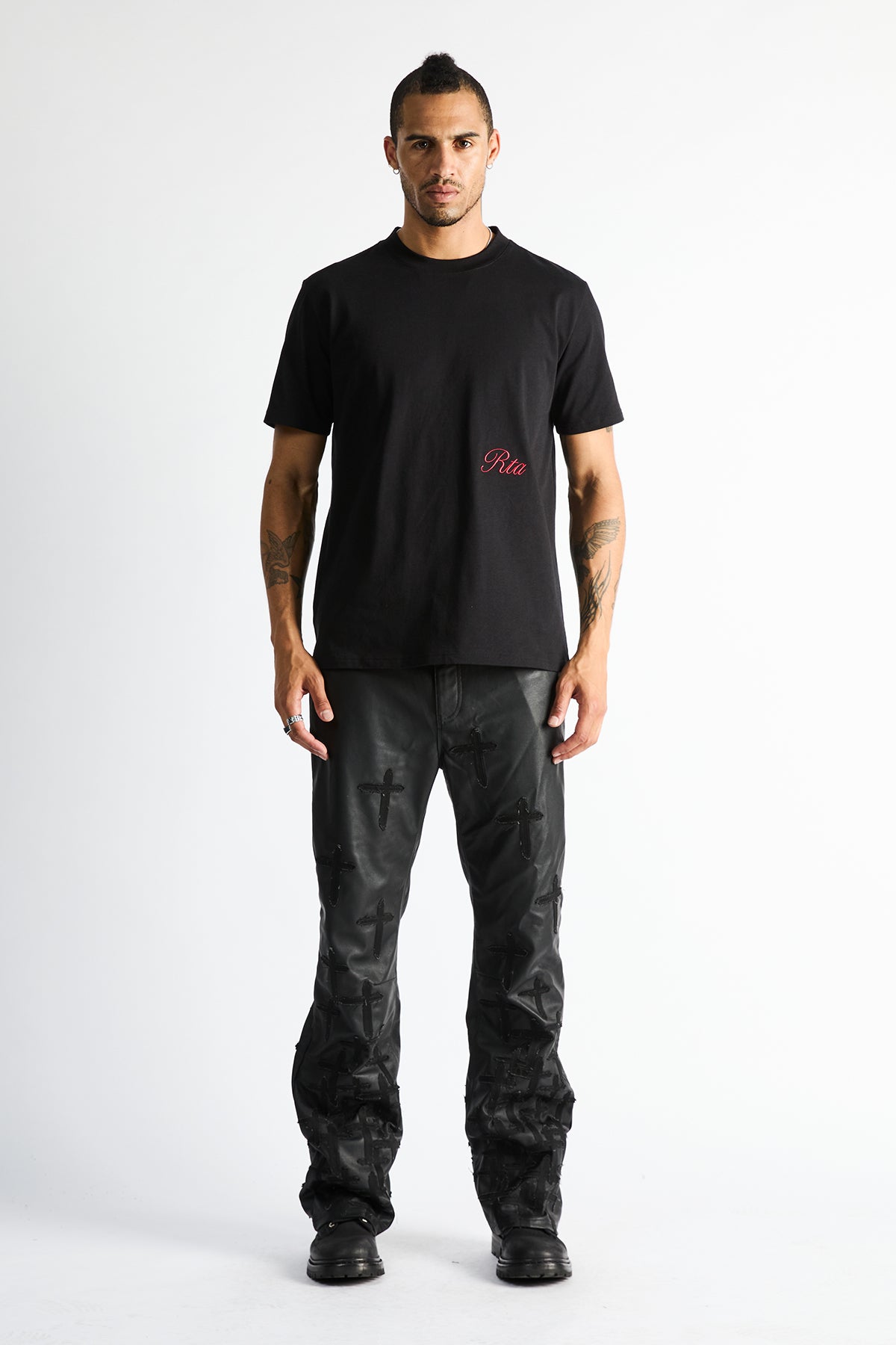 LIAM SHORT SLEEVE TEE | BLACK NIF SCRIPT