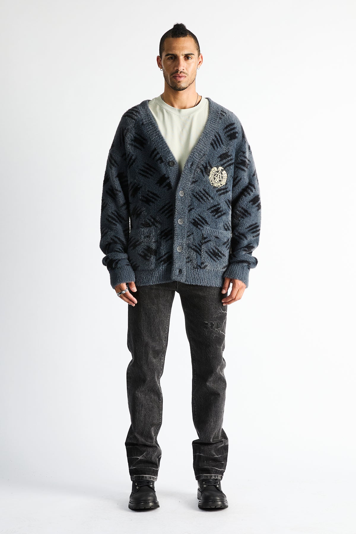ZEPHYR SWEATER CARDIGAN | BLACK METAL RTA