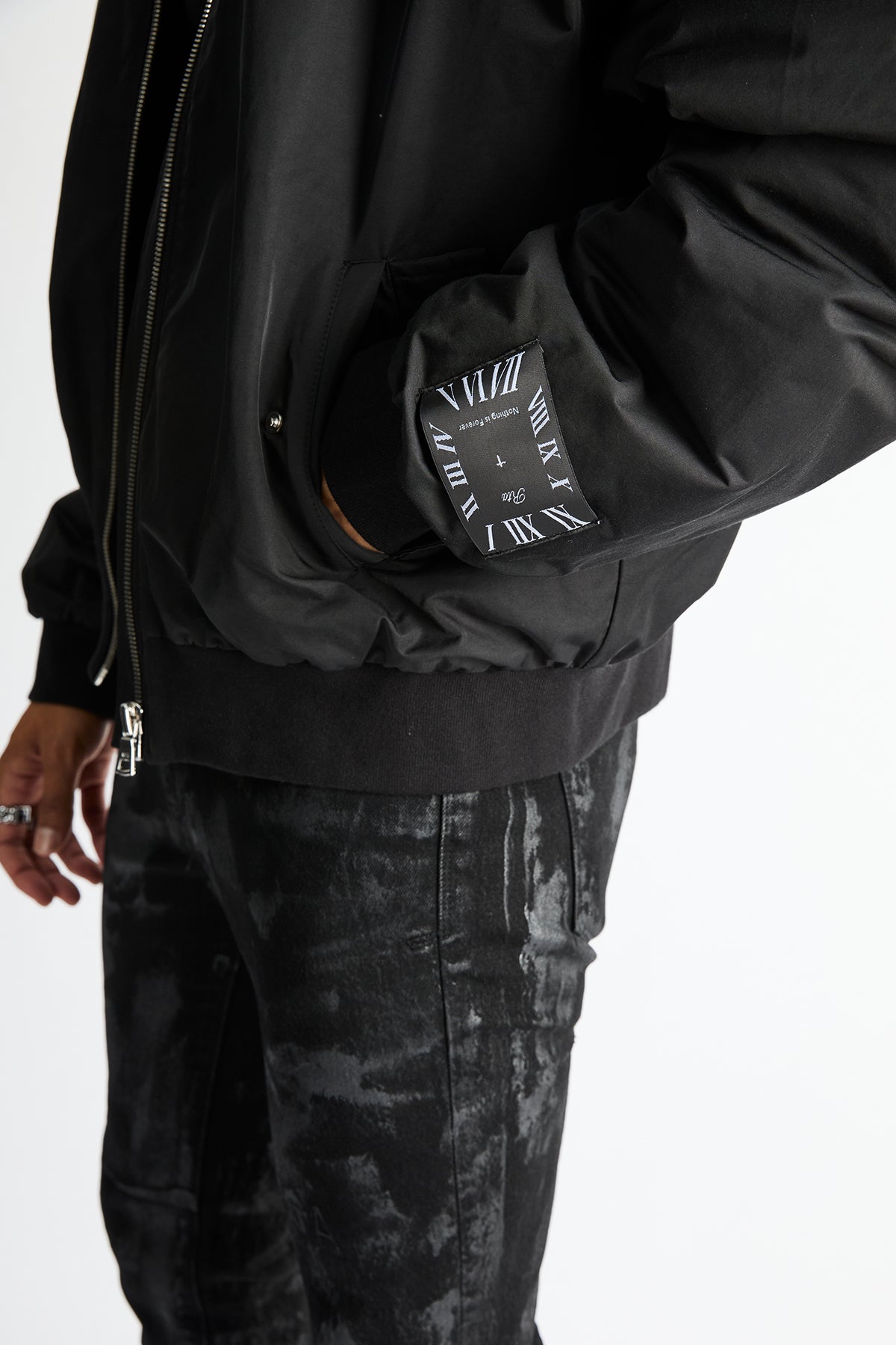 ROWAN HALF BOMBER | BLACK