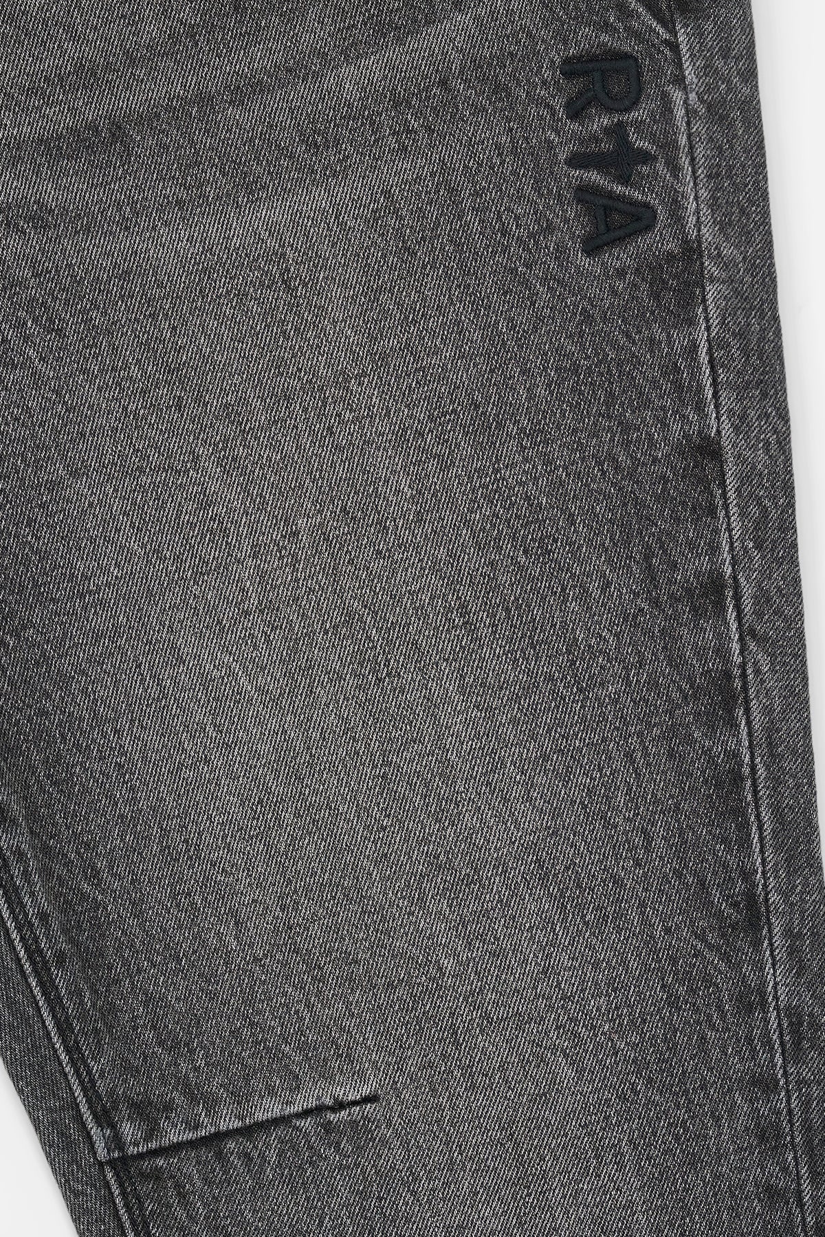 BRYANT SKINNY JEAN | MIDNIGHT ASH