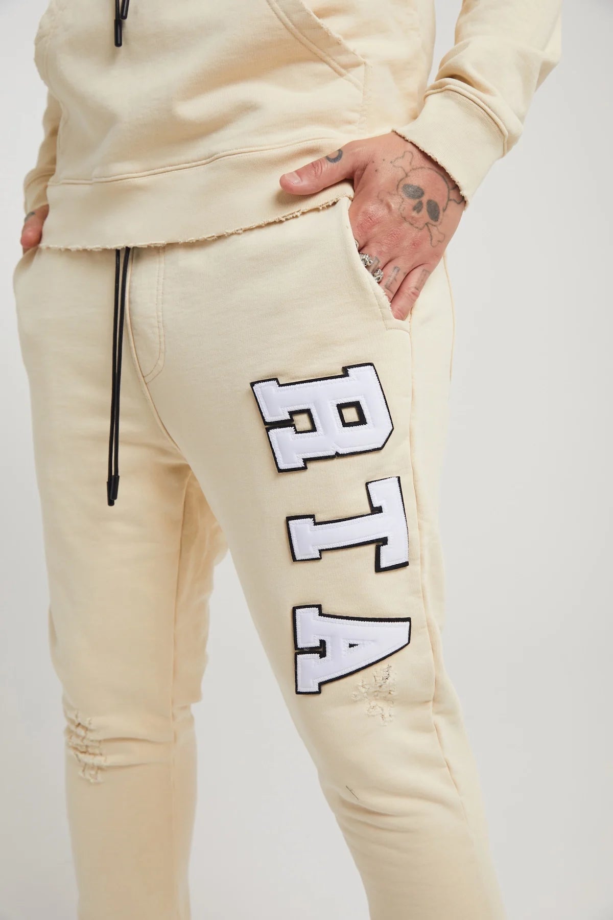 OWEN SWEATPANT | BEIGE COLLEGIATE