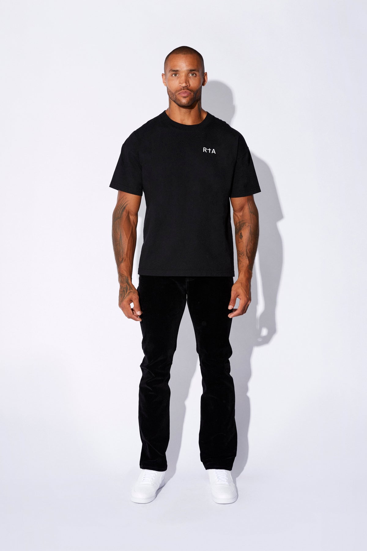 COLIN SHORT SLEEVE TEE | BLACK CHEST LOGO