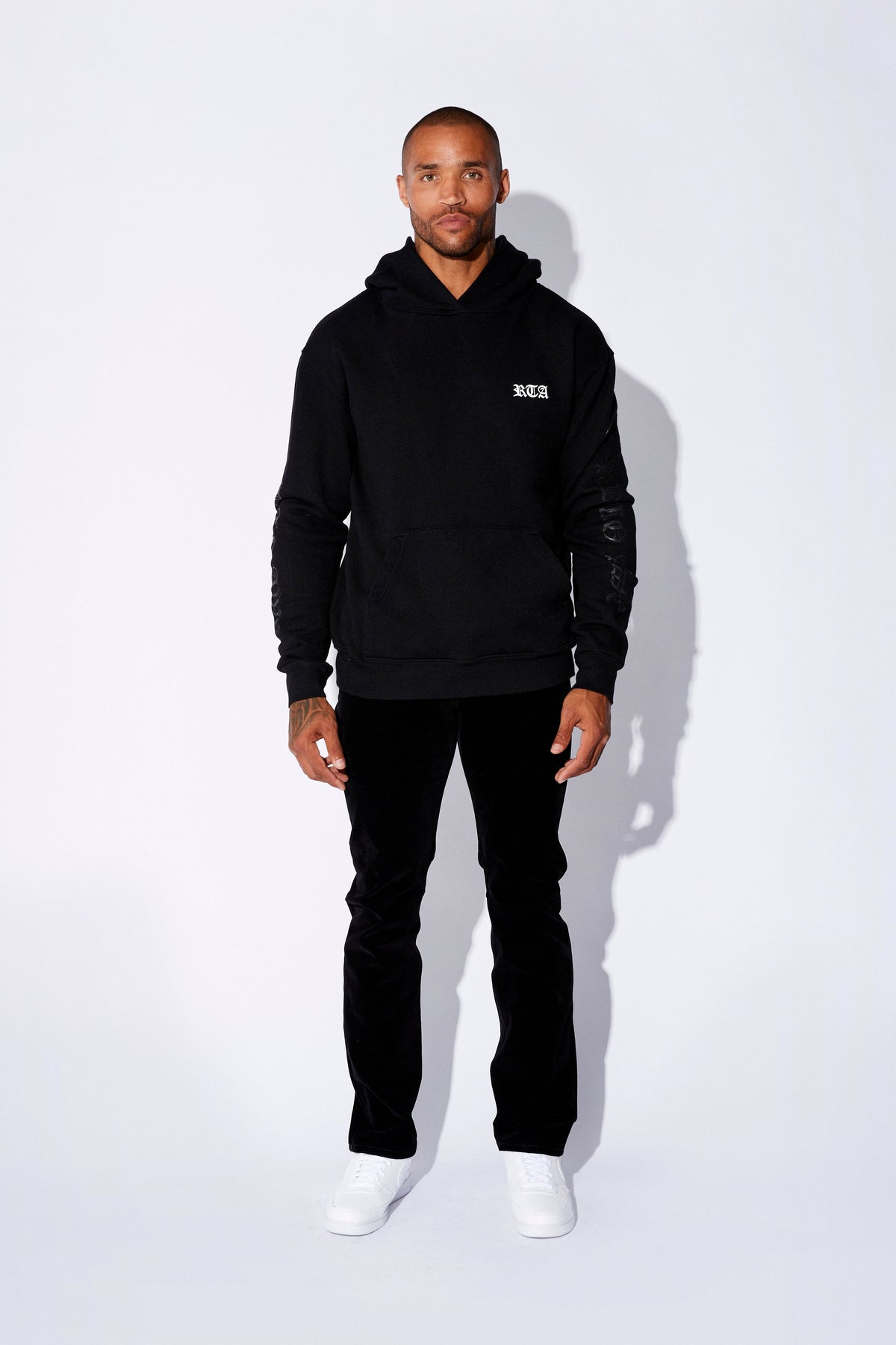 NASH HOODIE | BLACK OLD ENGLISH ROAD TO AWE
