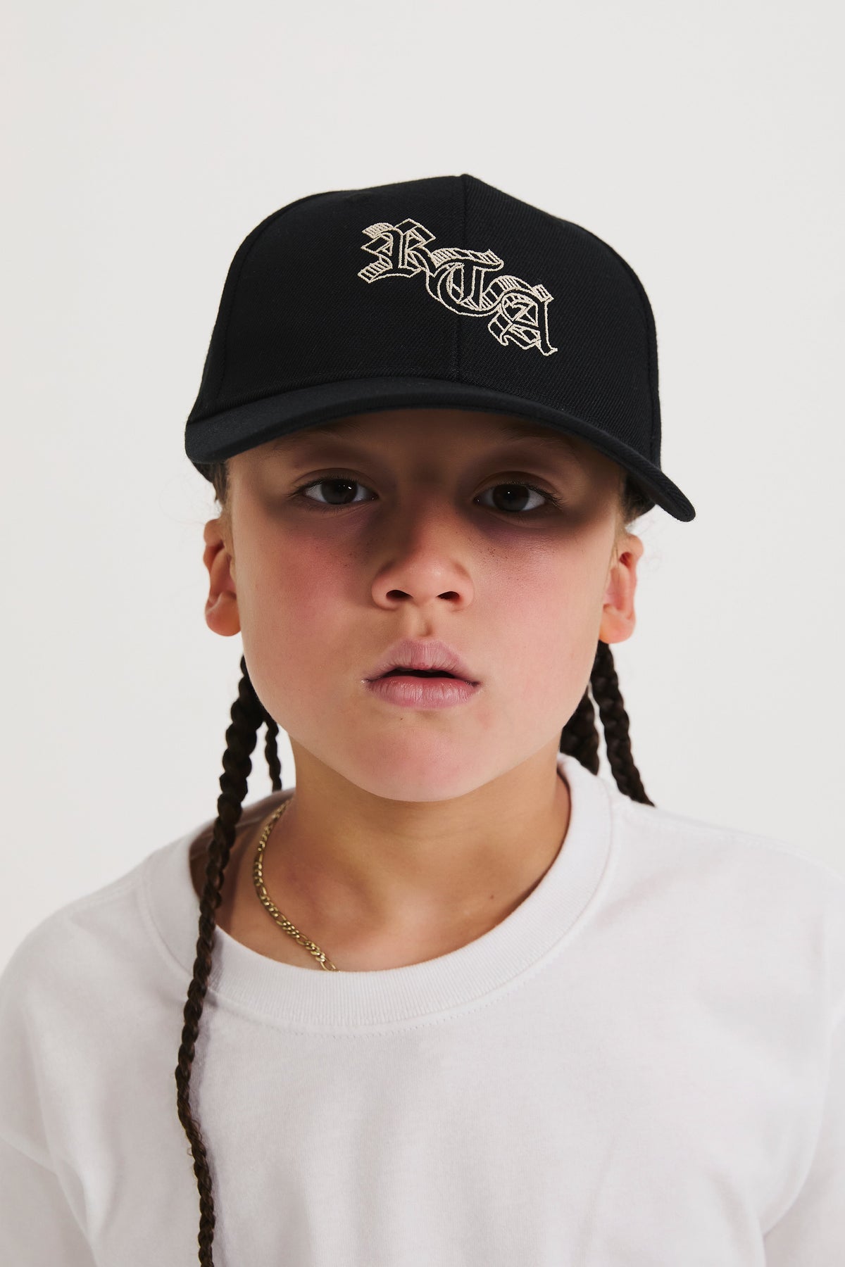 KIDS NILSON HAT | BLACK 3D OLD ENGLISH