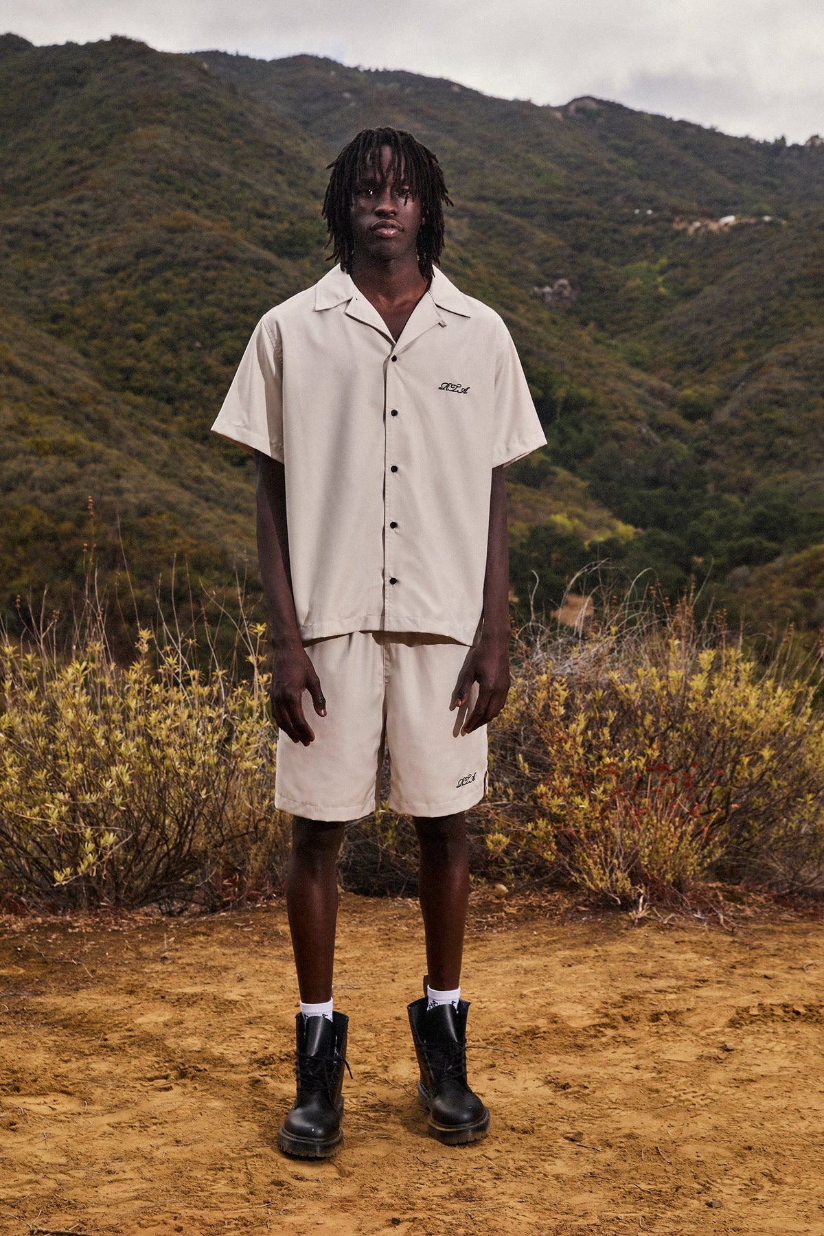 CLYDE SHORT | BEIGE POPPY