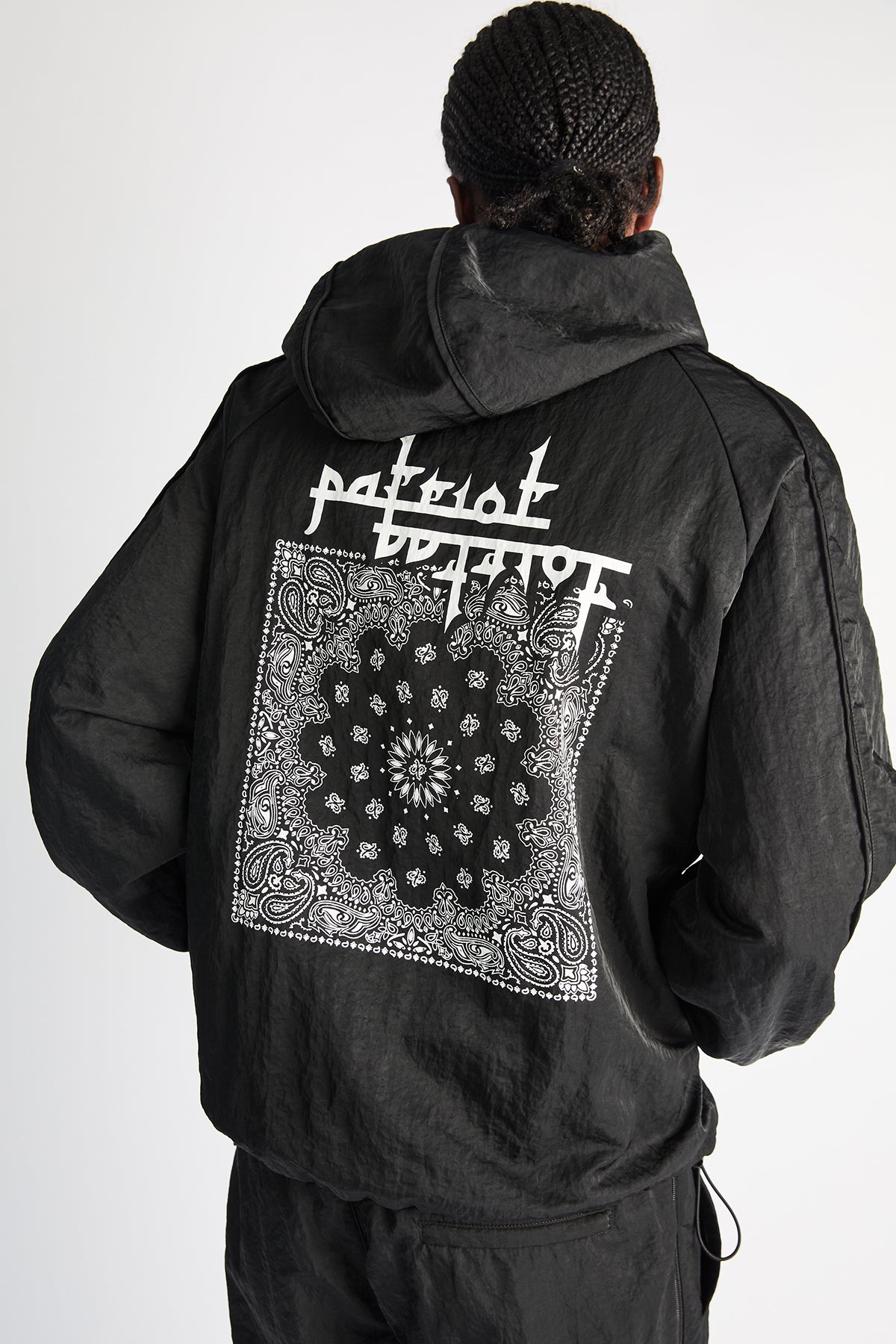 ZAYDEN WINDBREAKER JACKET | BLACK PAISLEY