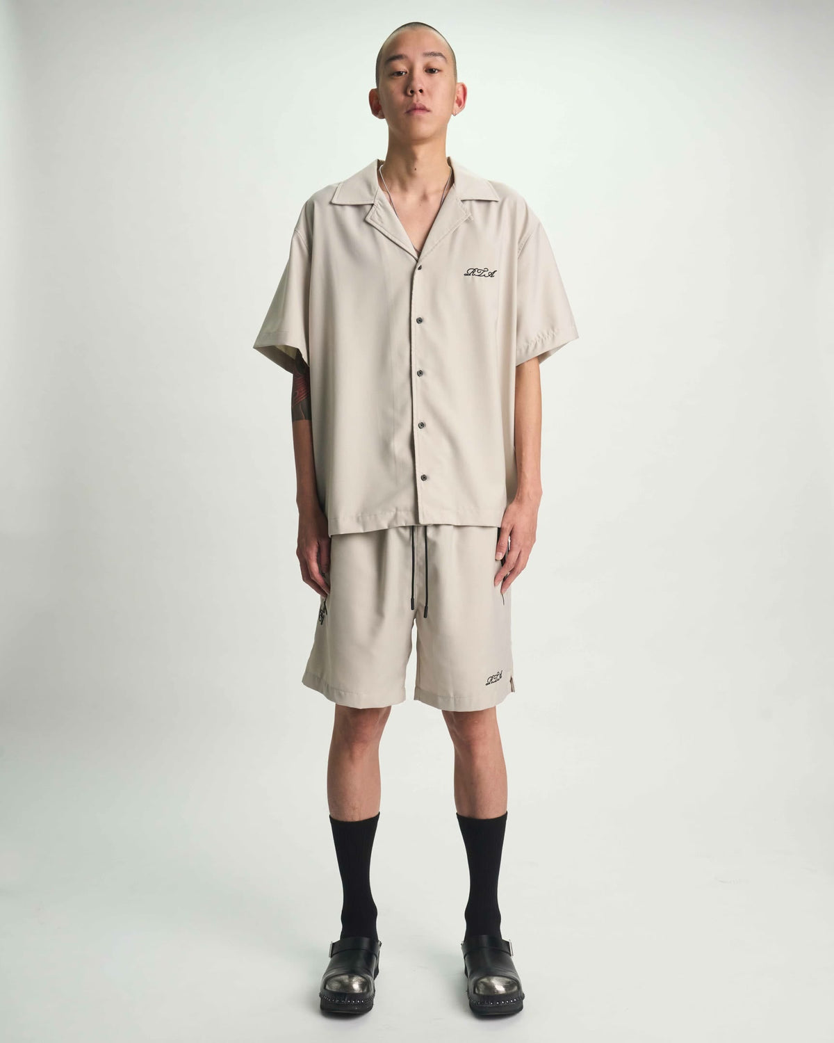 CLYDE SHORT | BEIGE POPPY