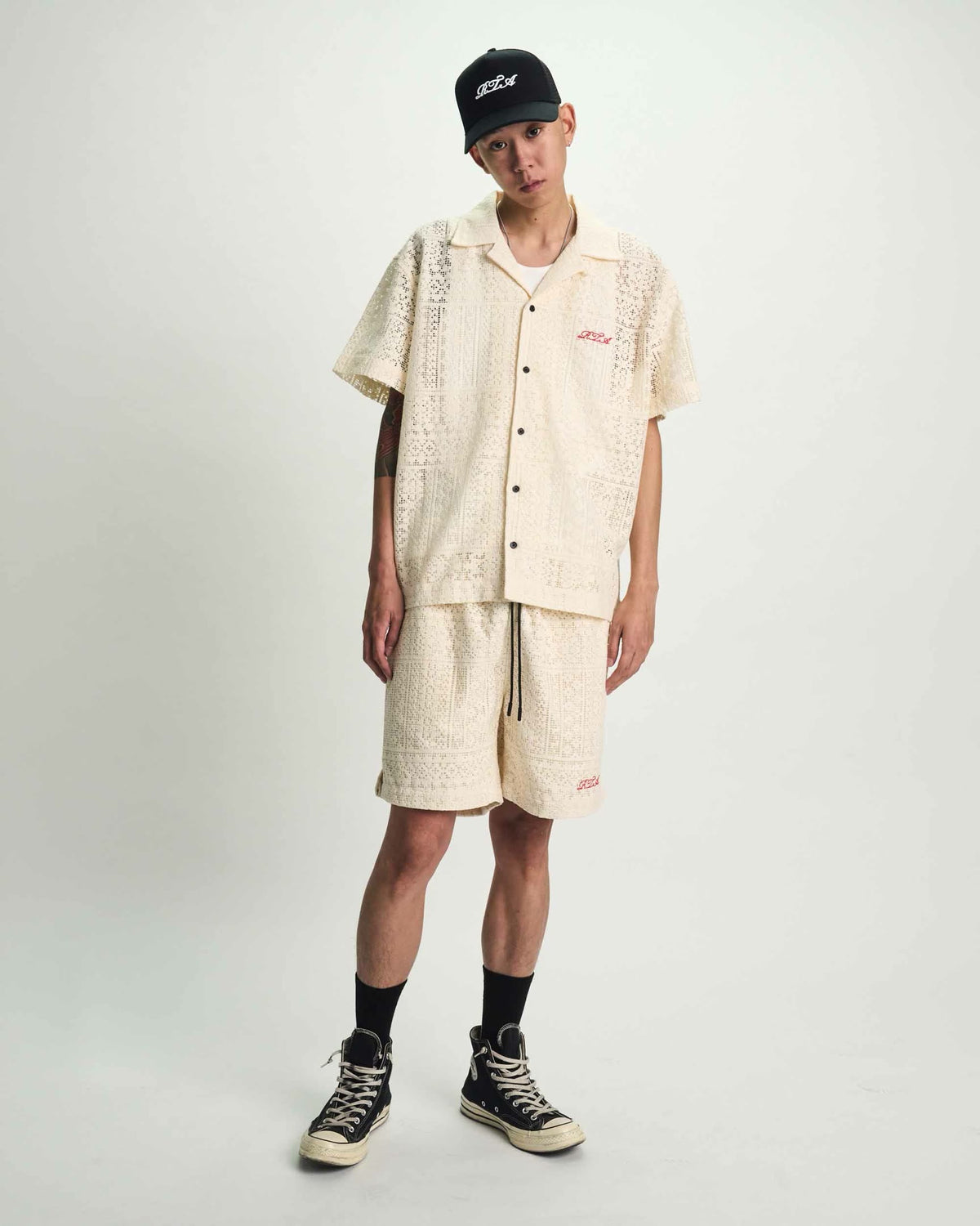 CLYDE SHORT | SAND CURSIVE