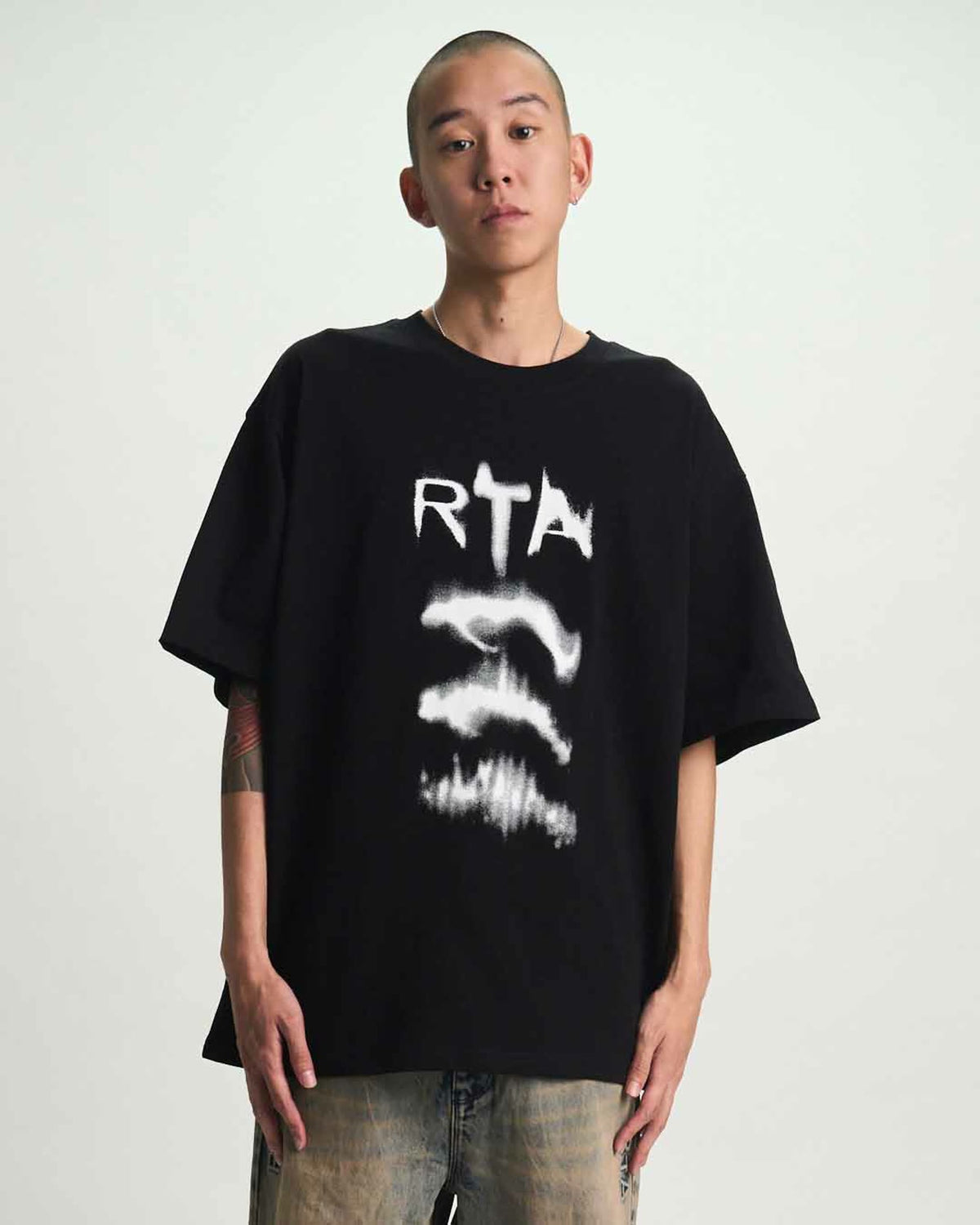 COLIN OVERSIZED SHORT SLEEVE TEE | BLACK ASCENDING RTA