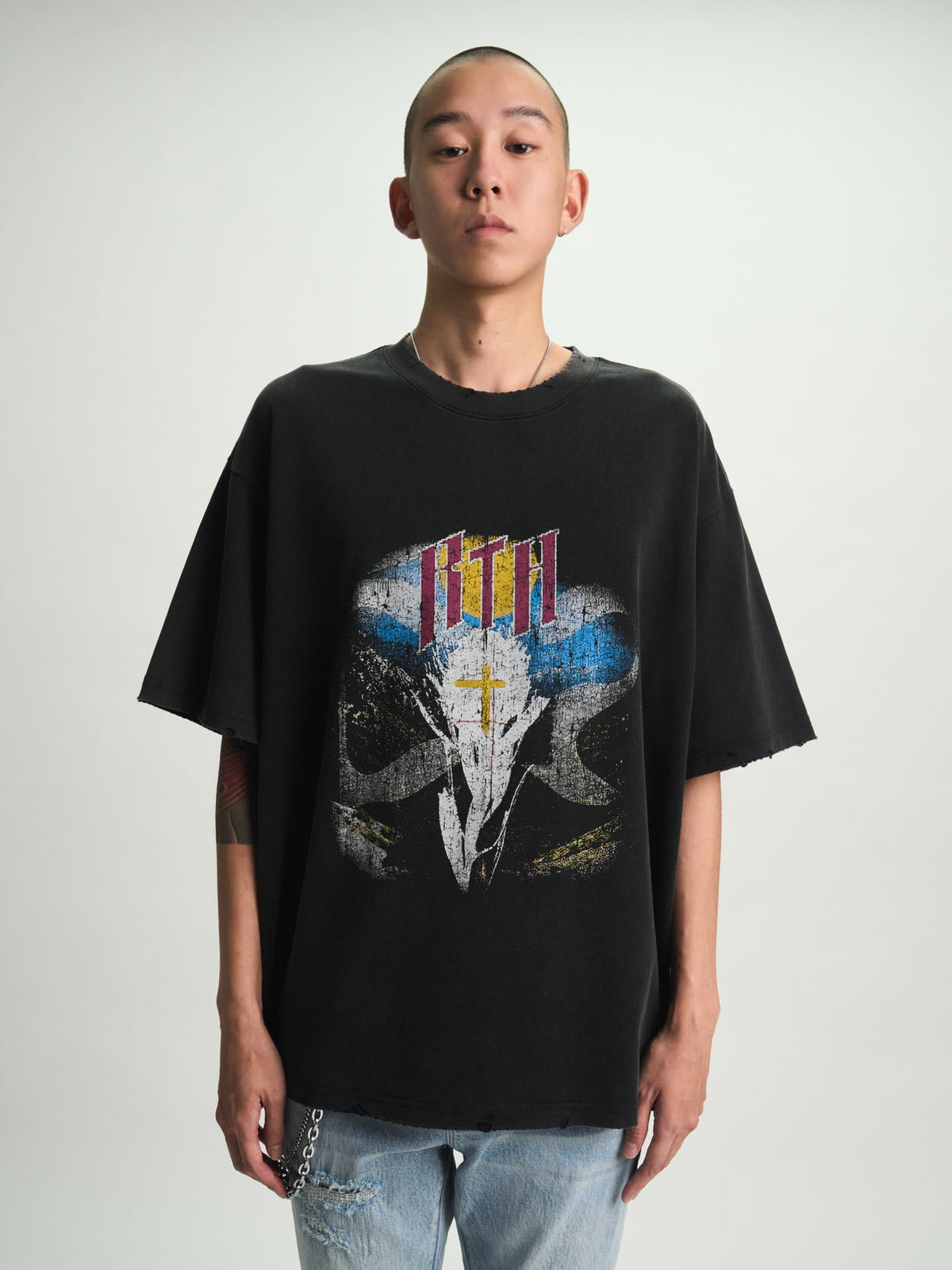 COLIN OVERSIZED SHORT SLEEVE TEE | BLACK SCENERY