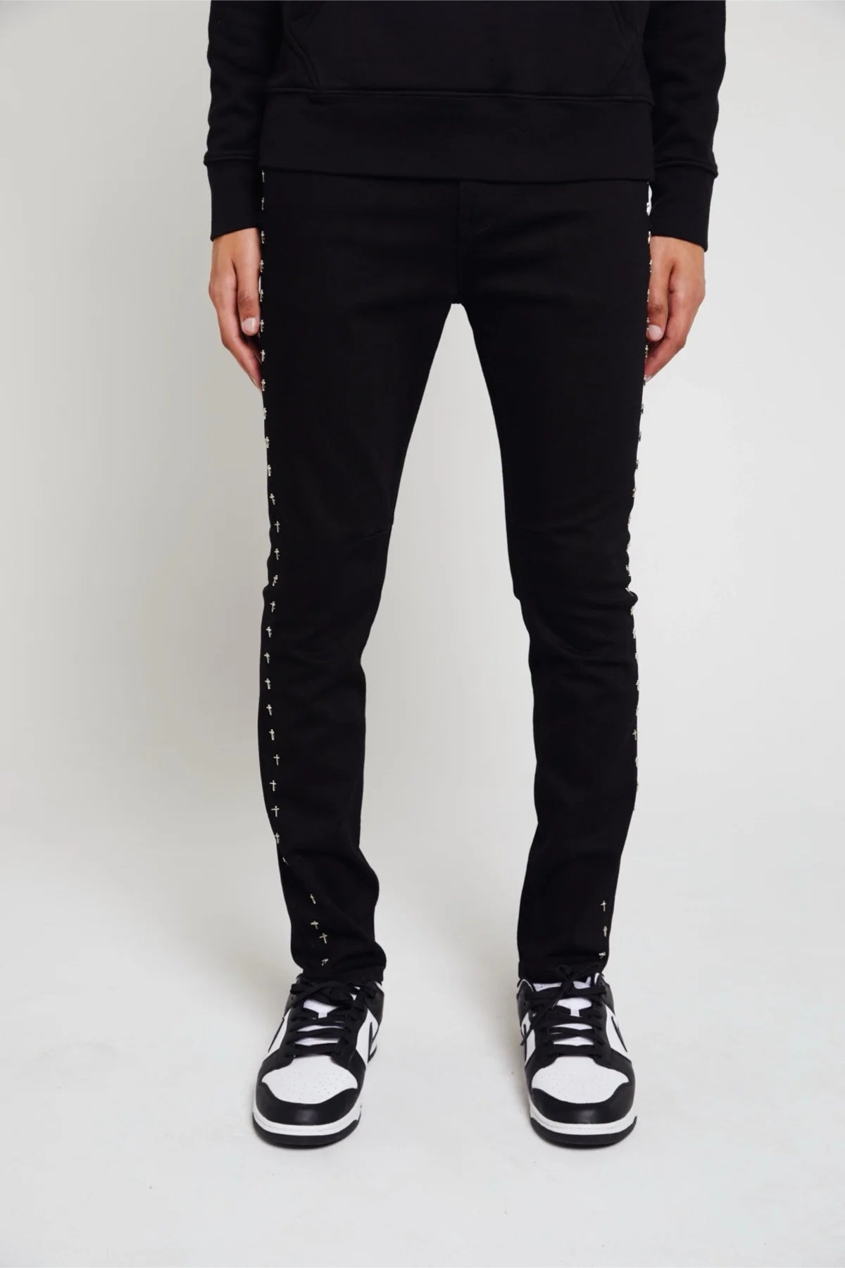 BRYANT SKINNY JEAN | STUDDED BLACK CROSS