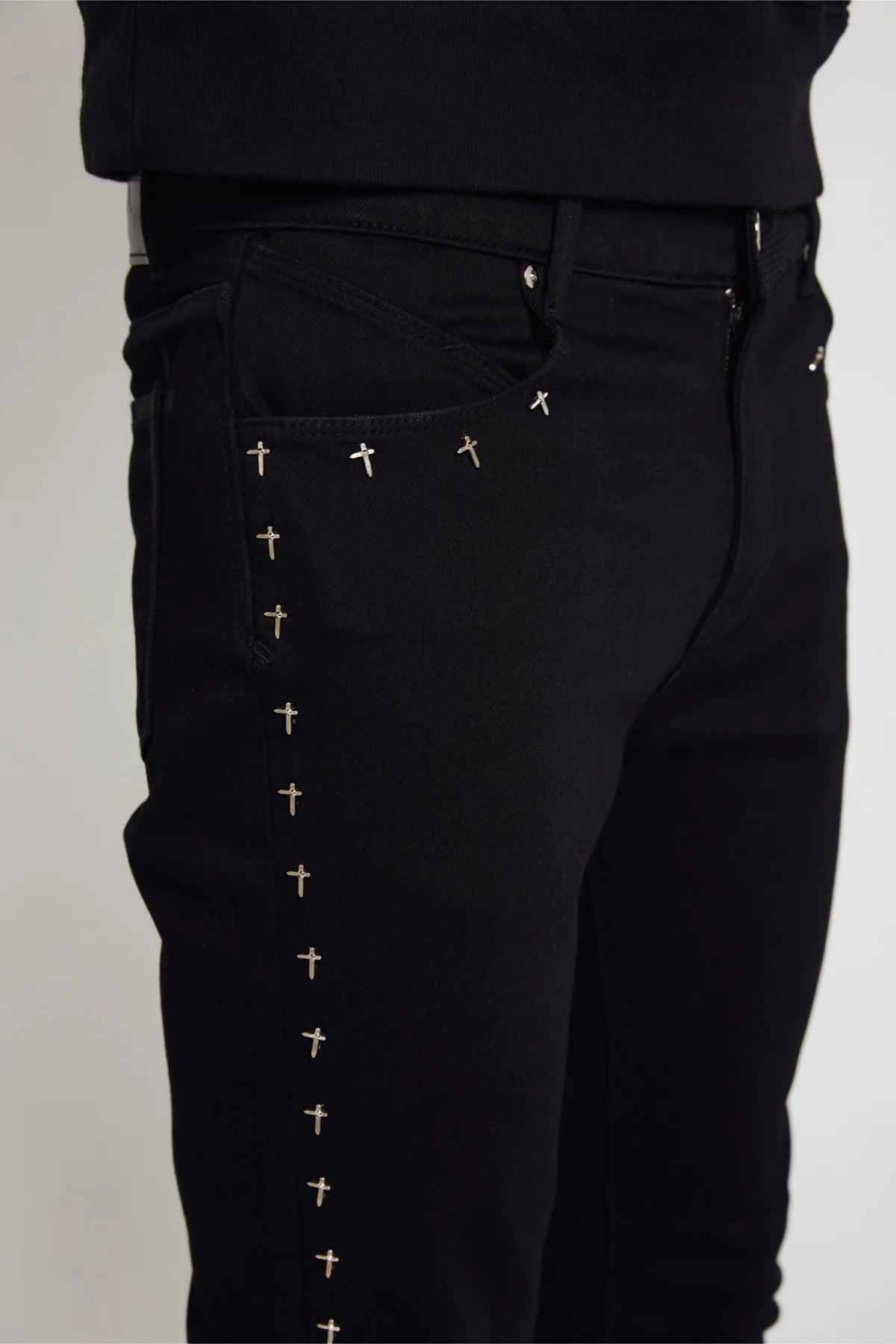 BRYANT SKINNY JEAN | STUDDED BLACK CROSS