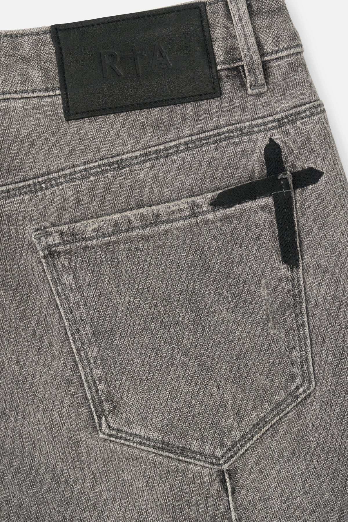 CLAYTON SKINNY JEAN | SMOKY RINSE