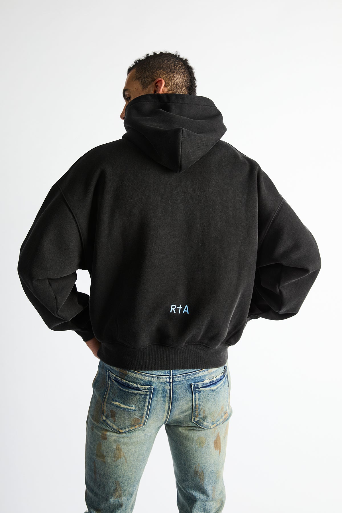 SAIREN CROPPED BOXY HOODIE | BLACK CURVA ULTRA
