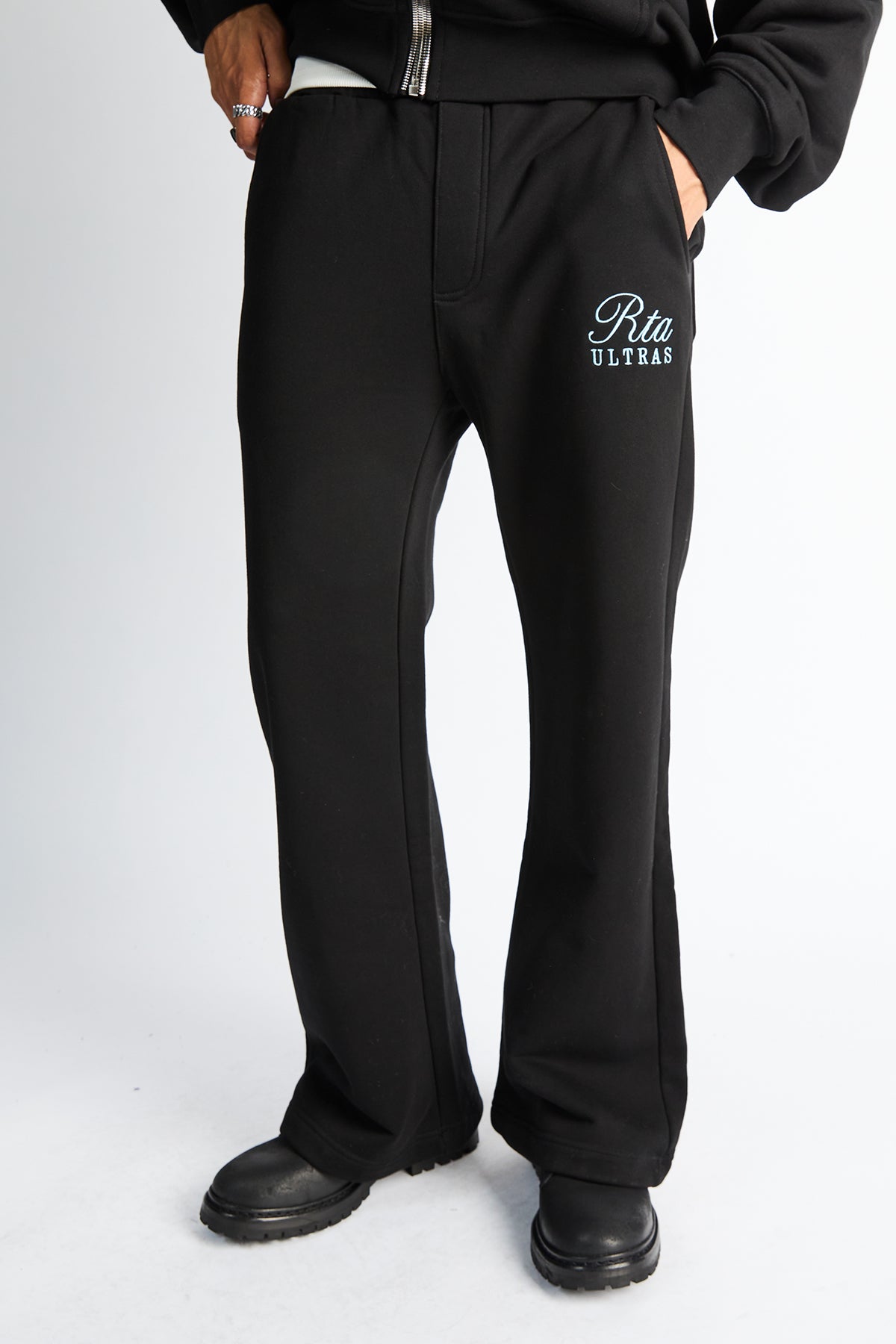 GRIFFIN FLARE SWEATPANT | BLACK RTA ULTRA