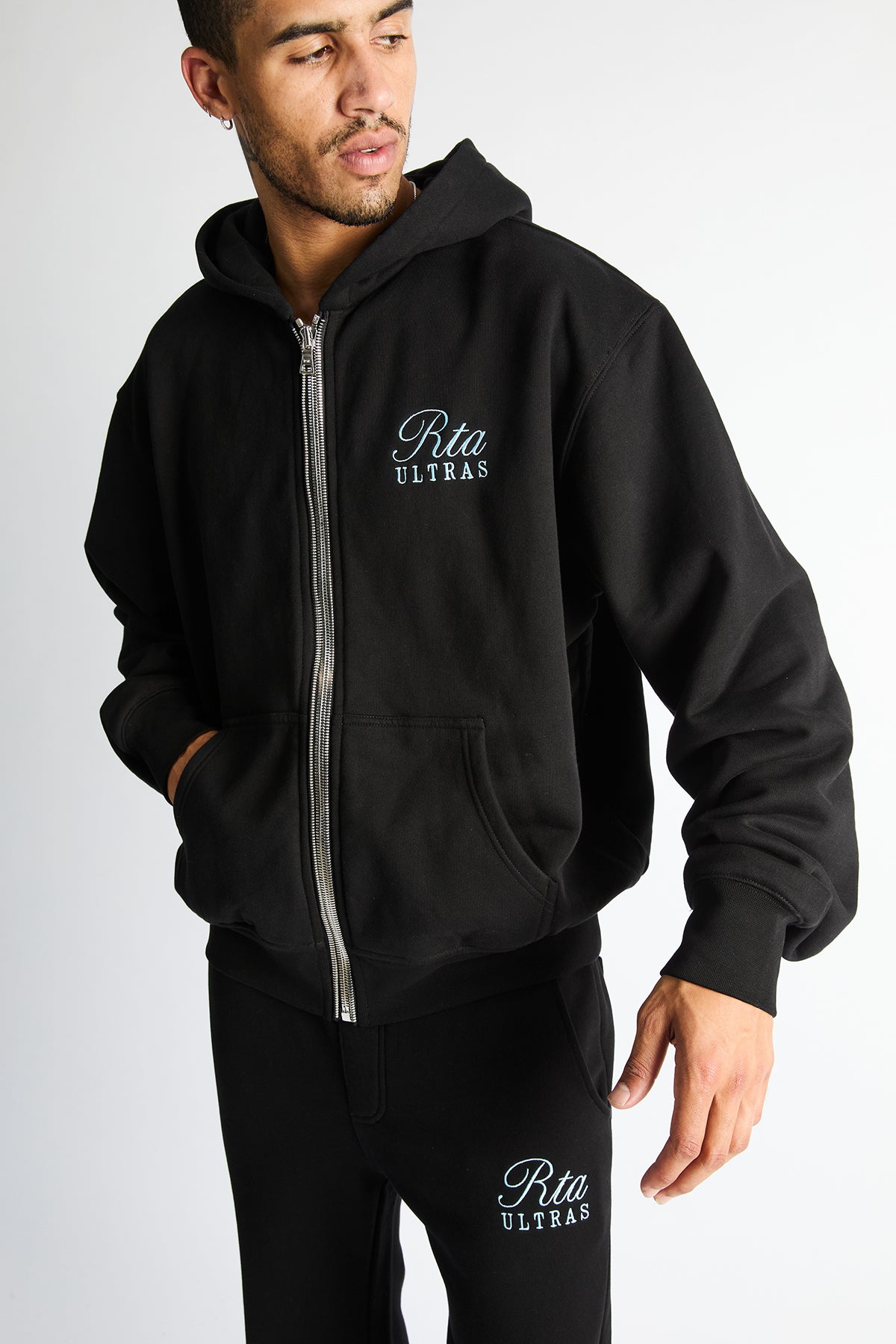 ZEV OVERSIZED ZIP HOODIE | BLACK ULTRA CREST
