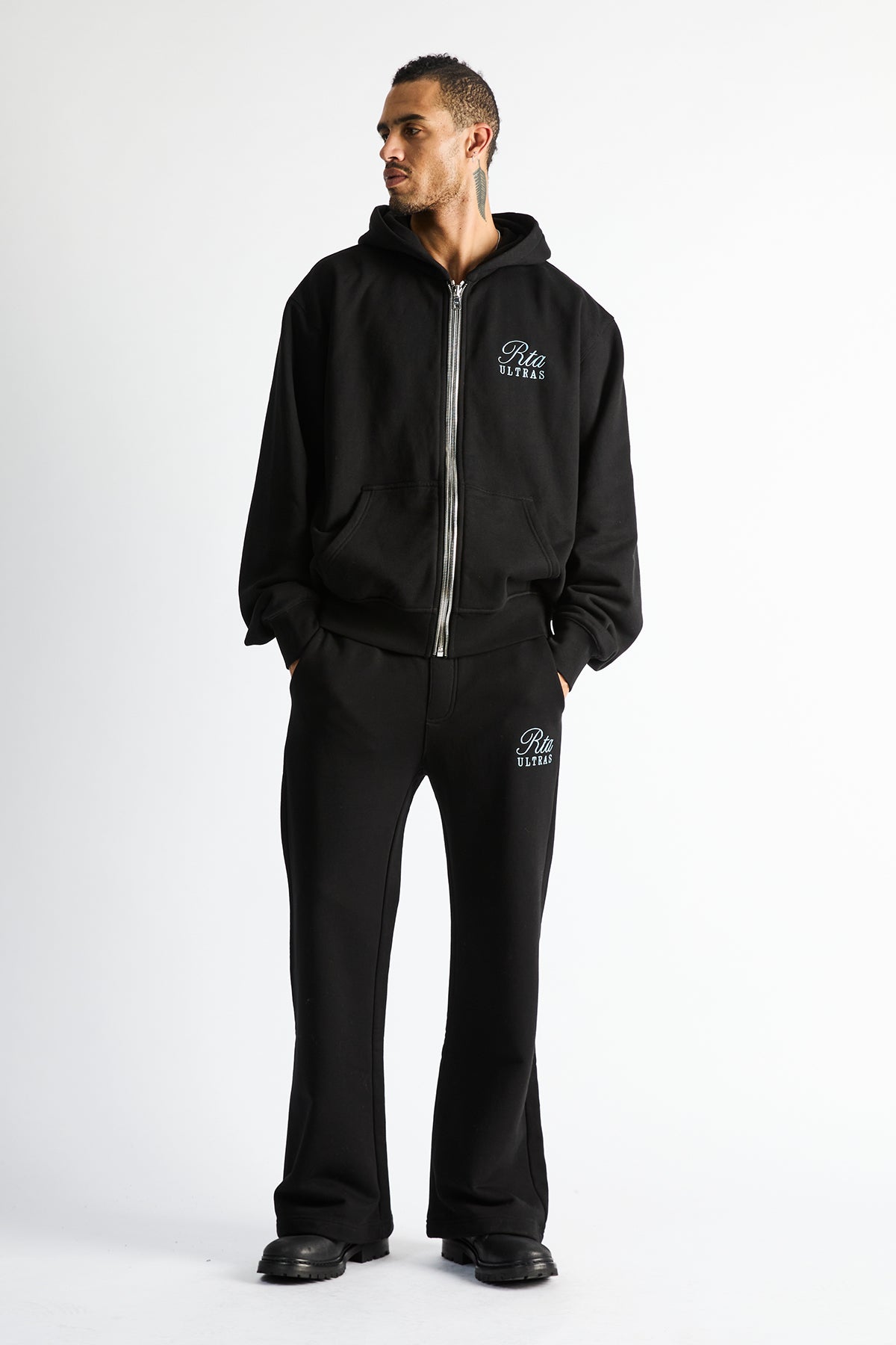 ZEV OVERSIZED ZIP HOODIE | BLACK ULTRA CREST