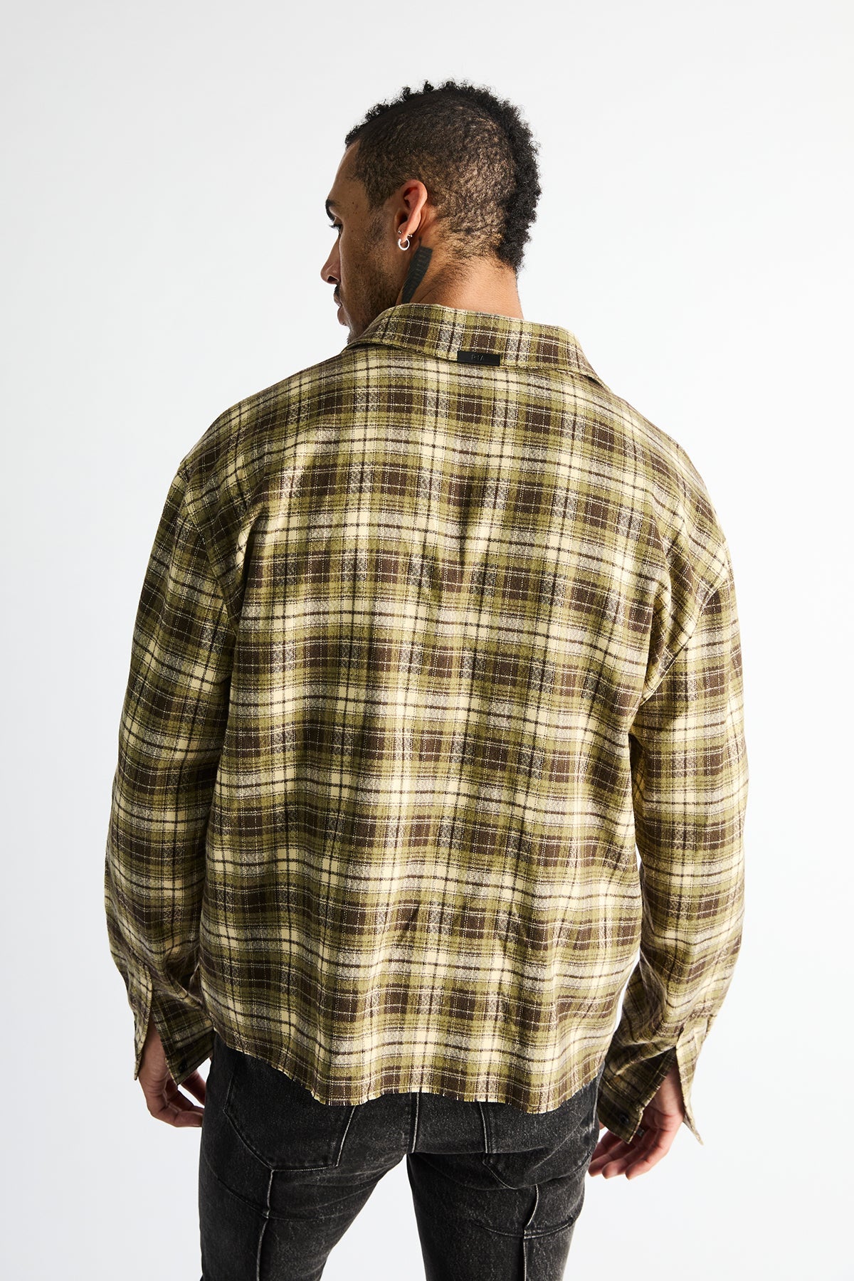 RYNOR CROPPED BUTTON UP SHIRT | OLIVE PLAID