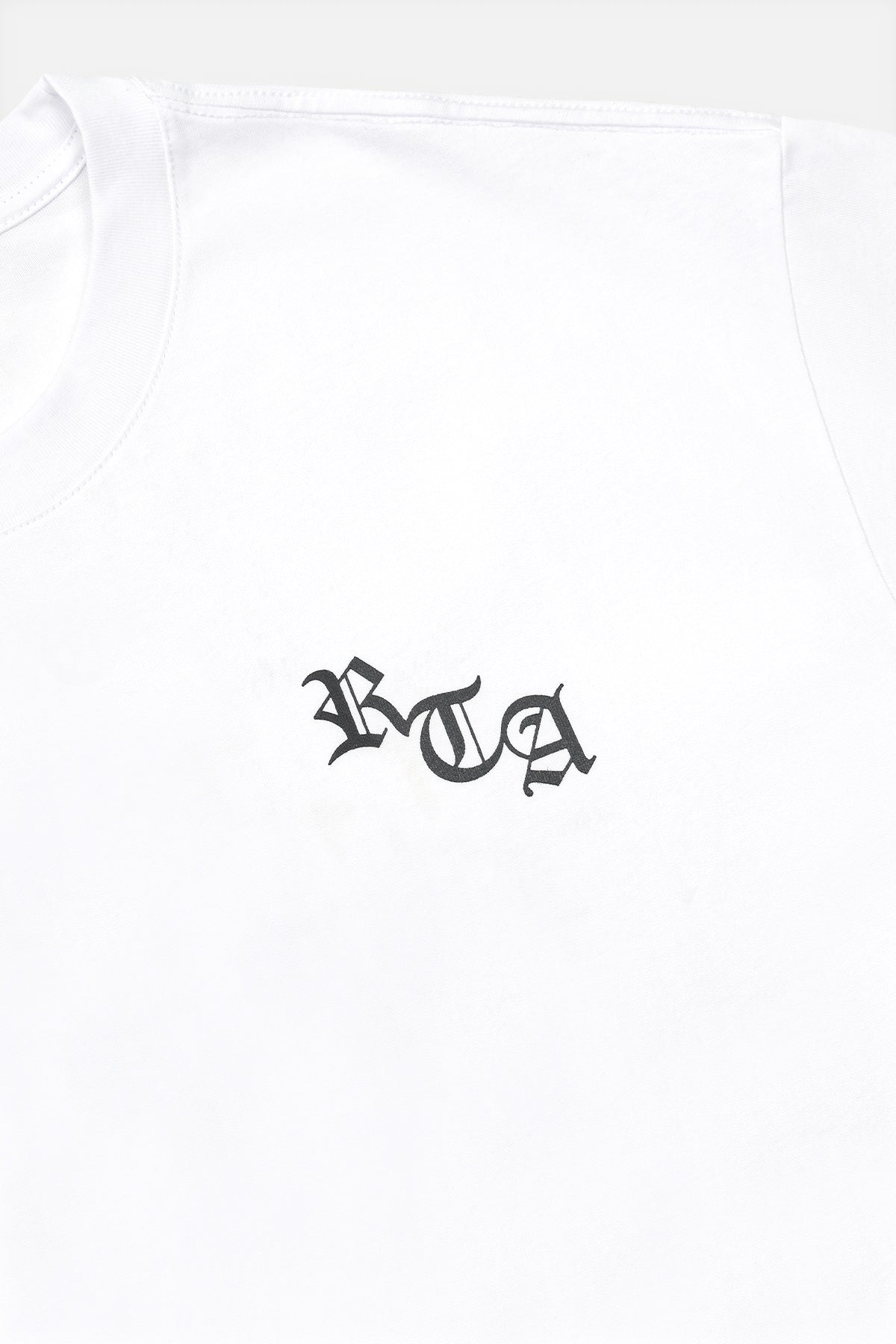 COLIN OVERSIZED SHORT SLEEVE TEE | WHITE OLD ENGLISH NY