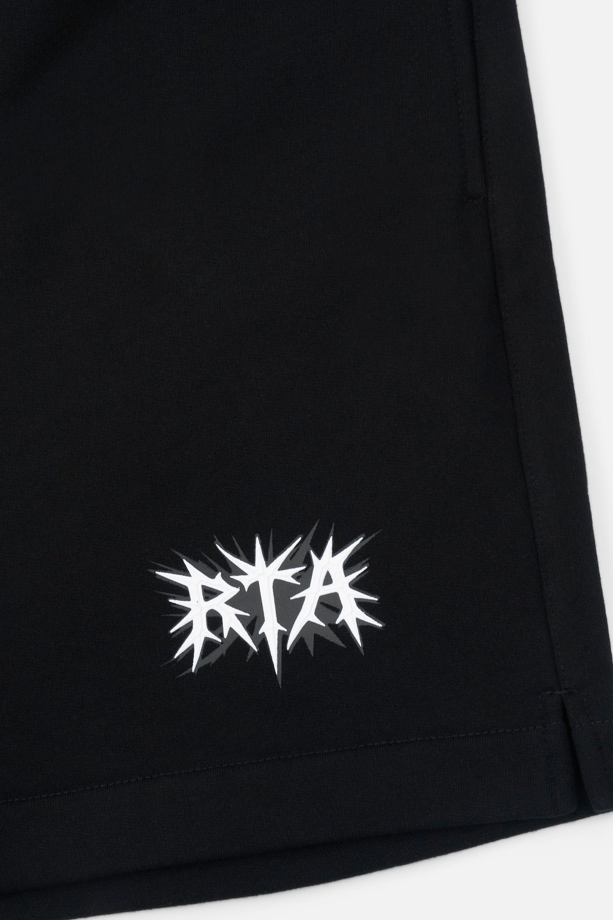 CLYDE SHORT | BLACK SPIKE RTA